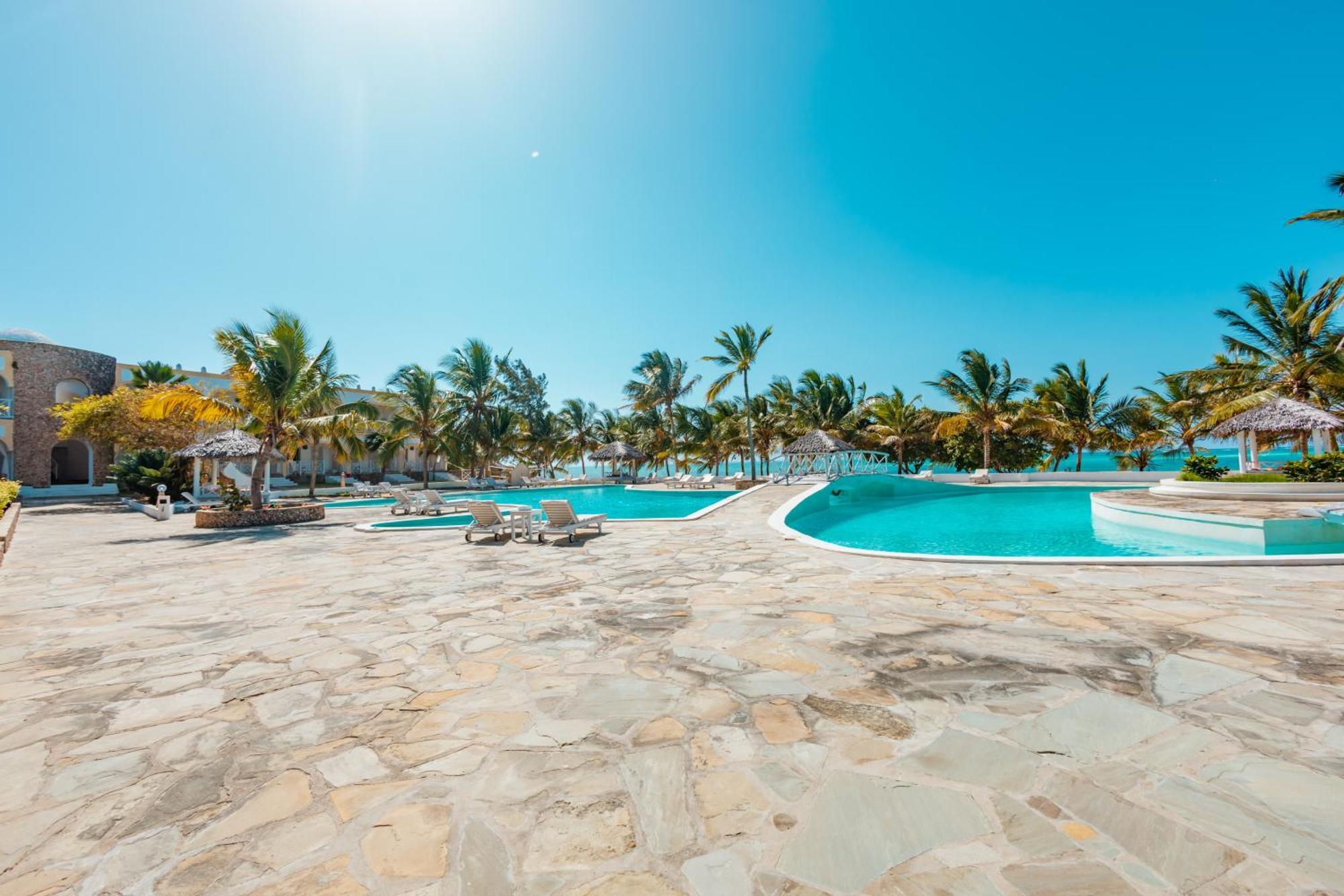 Twiga Beach Resort Watamu Exterior photo